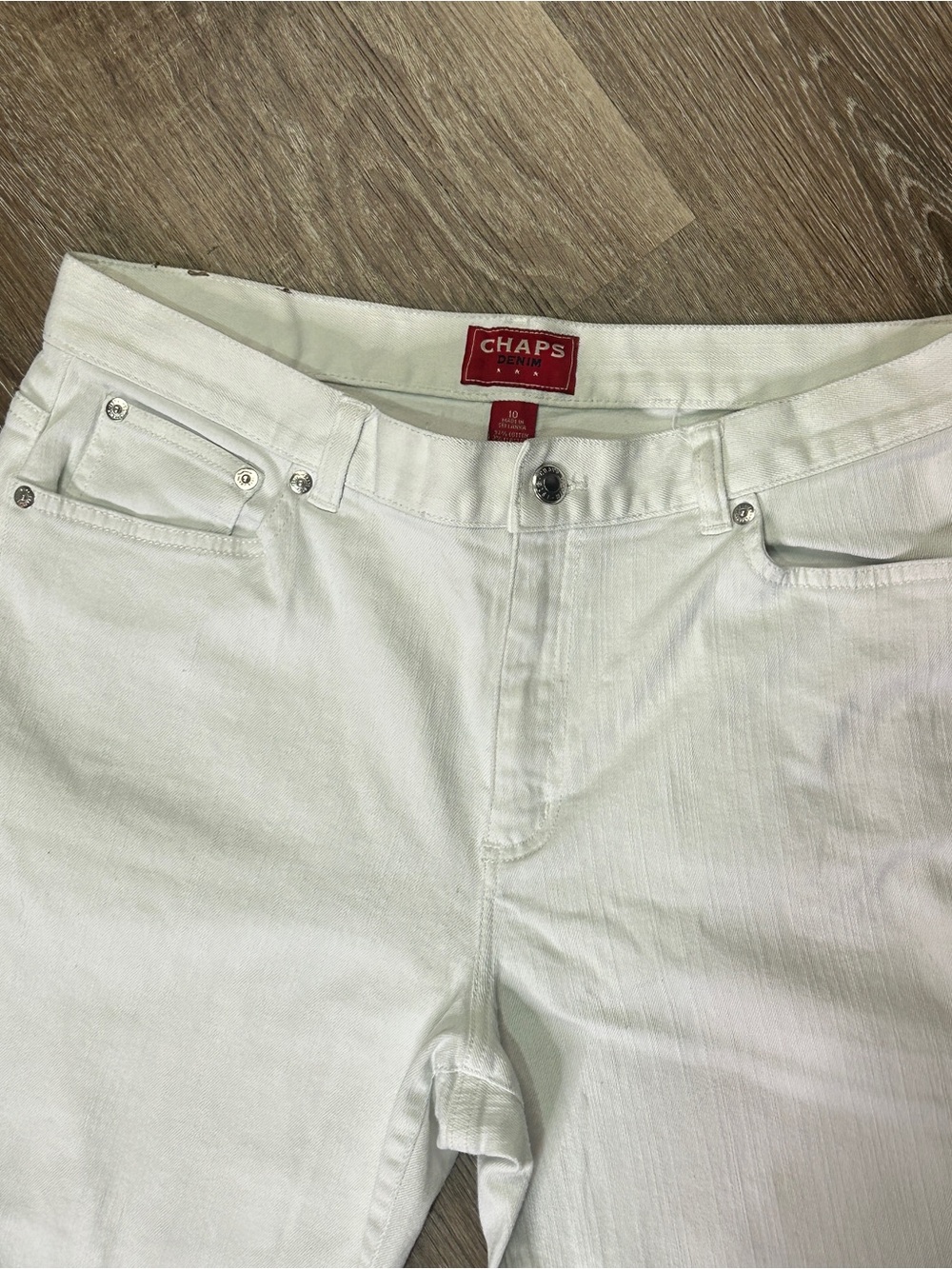 CHAPS Denim White Stretch Capri Jeans Size 10 Side Slit Hem⁠ - Picture 3 of 9